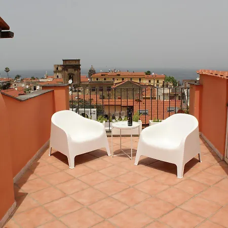 Margio House 4* Сорренто